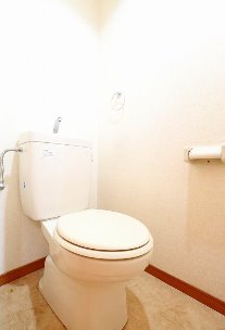 地下鉄空港線 東比恵駅 徒歩6分 9階建 築25年のトイレ写真
