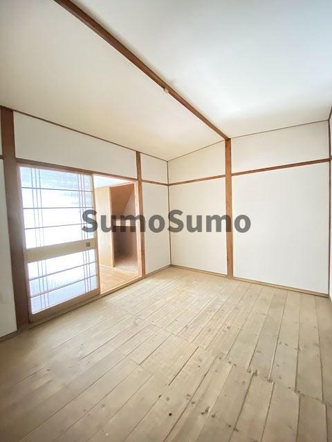 その他部屋・スペース　広くて明るい寝室