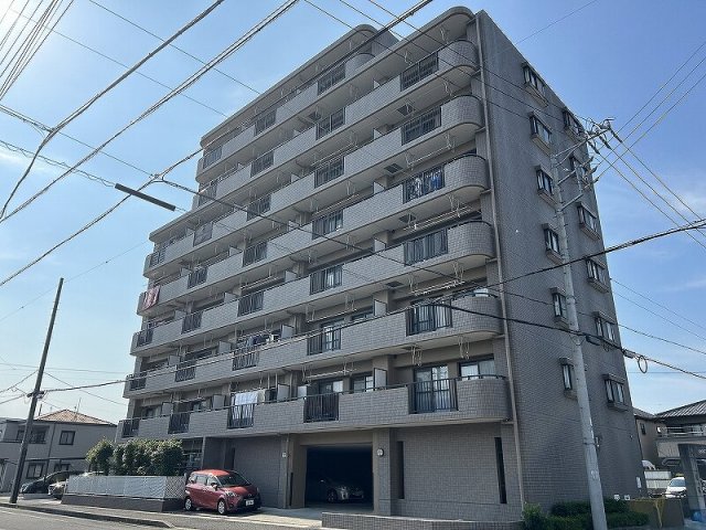 【アネックス西町の建物外観】