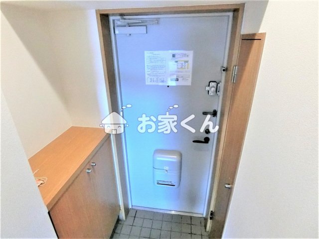 玄関　シューズボックス付き玄関