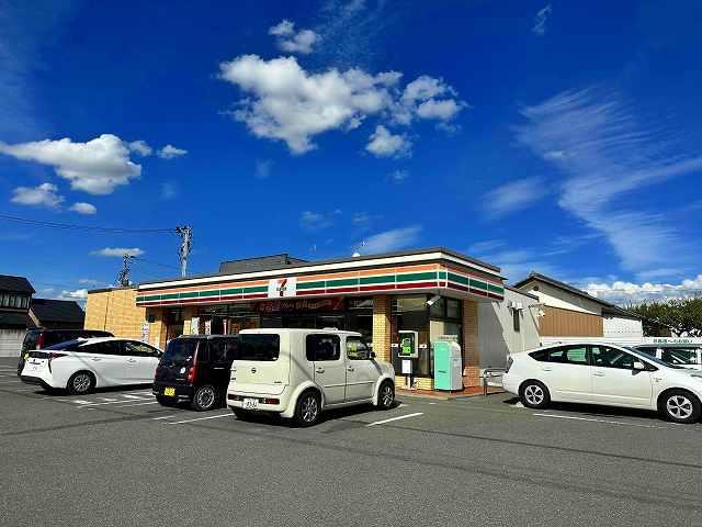 コンビニ　セブンイレブン郡山島中央公園前店（コンビニ）まで655m