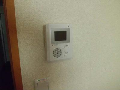 その他　モニターホン。来客の姿をチェックできます。