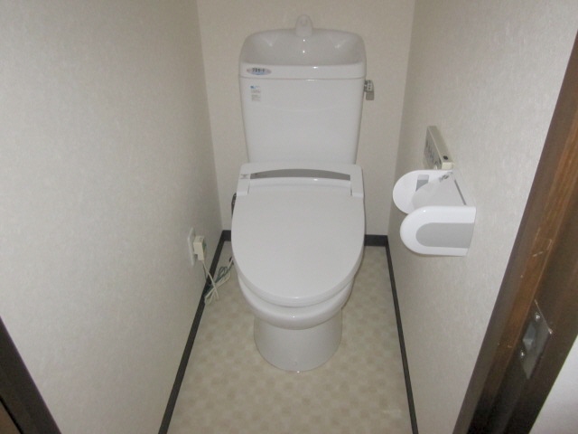 トイレ　同タイプのお部屋です。