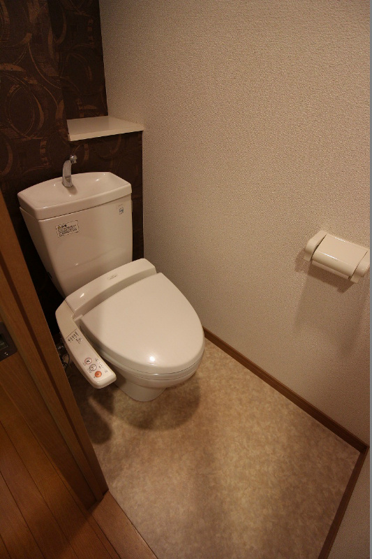 トイレ　ウォシュレット付