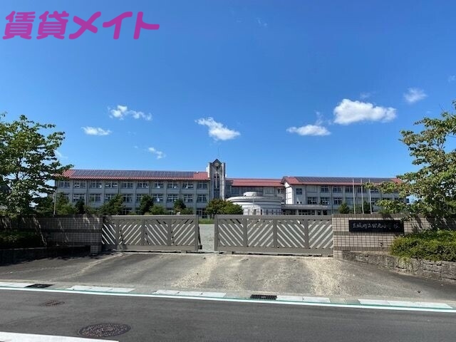 【度会郡玉城町佐田のアパートの小学校】