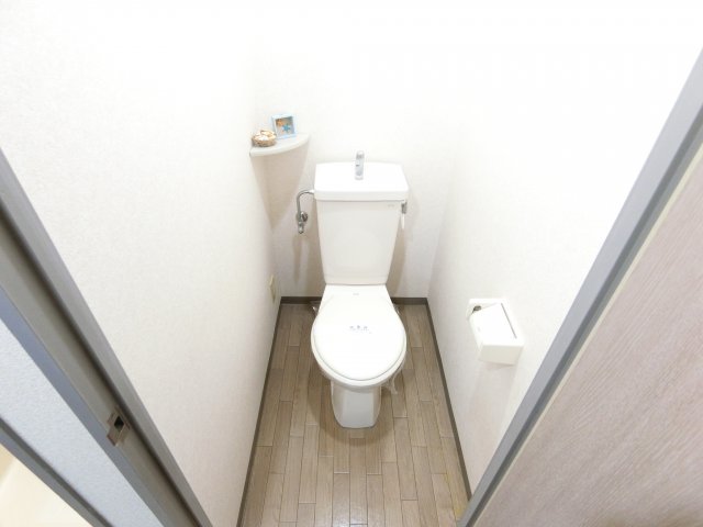 トイレ　モデルルーム写真