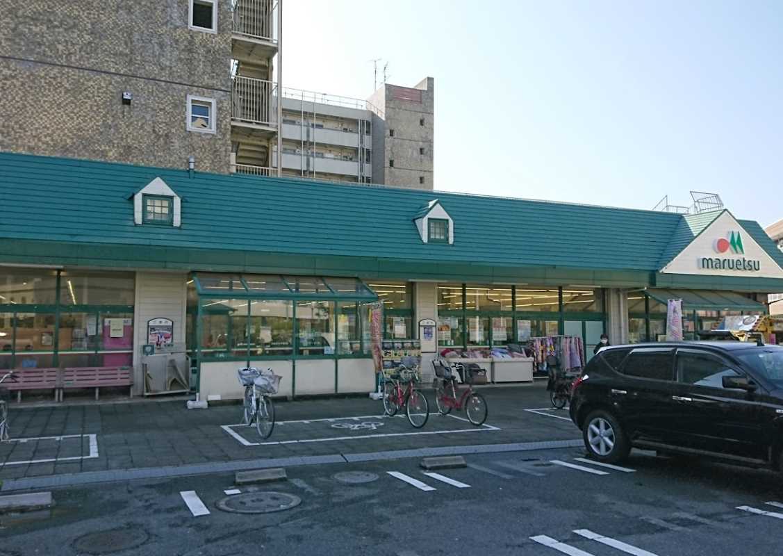 【横浜市港北区下田町のアパートのスーパー】