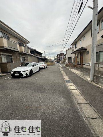 【セントーレ上原の駐車場】