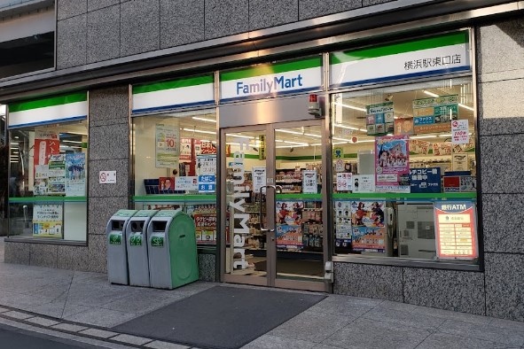 【横浜市神奈川区鶴屋町のマンションのコンビニ】