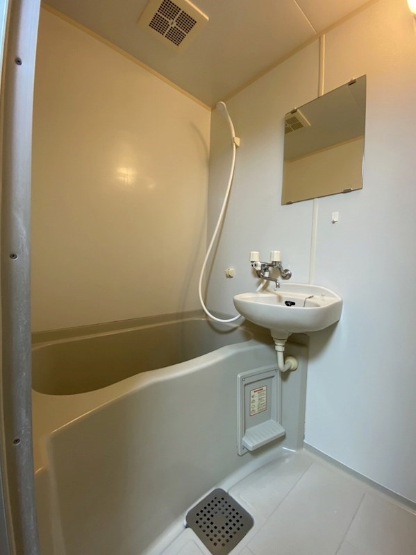 バス・シャワールーム　別部屋参考画像