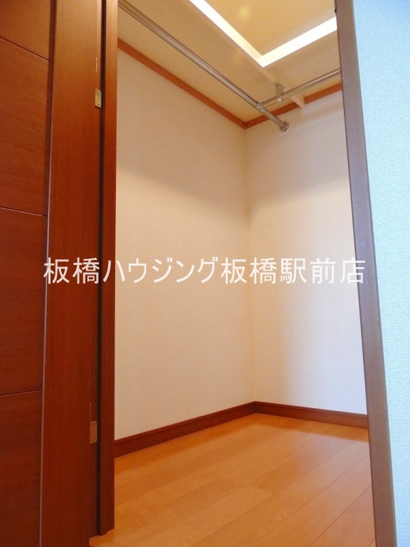 収納　ウォークインクローゼット