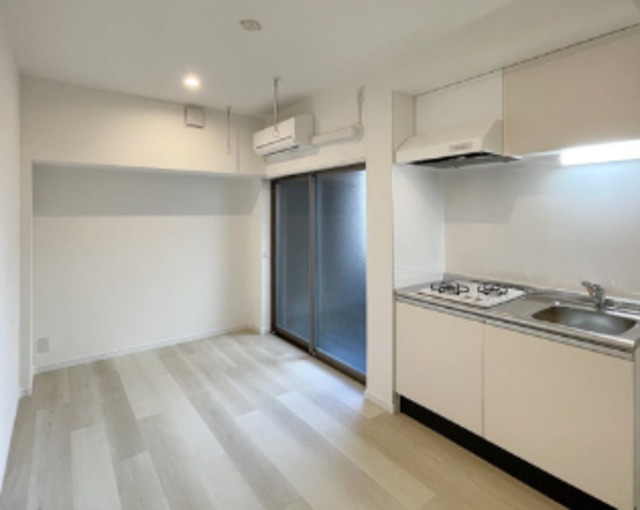 居室・リビング　室内