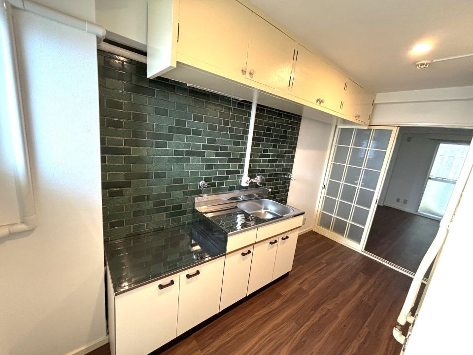 キッチン　調理スペースもしっかりあります