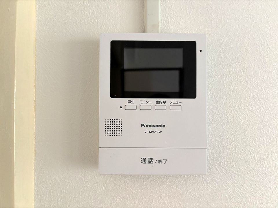 セキュリティ　玄関横にはちょっとしたスペースがあります