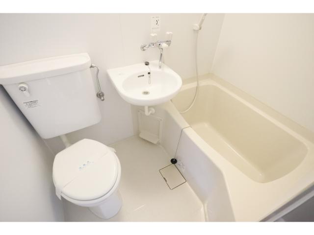 バス・シャワールーム　お風呂で日々の疲れを落としましょう