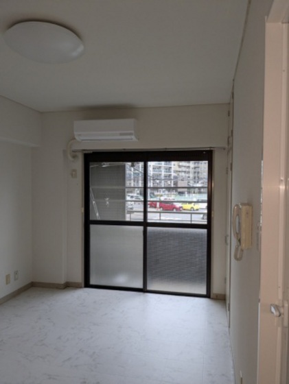 居室・リビング　※別部屋の写真です