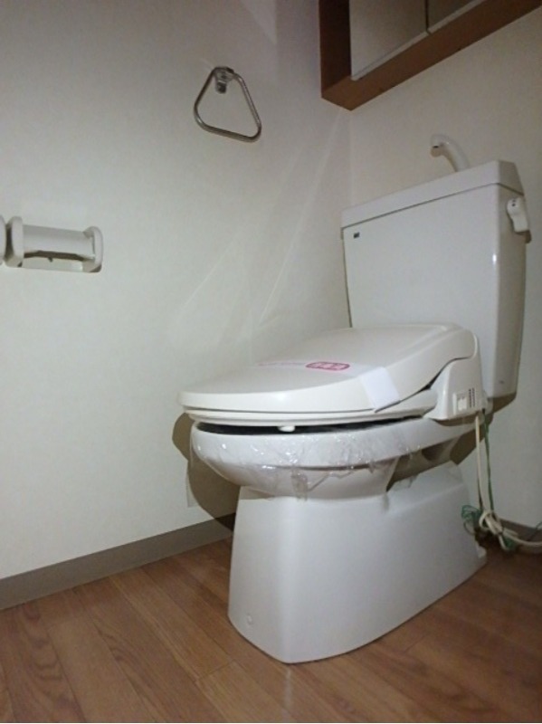 トイレ　図面と現状に相違がある場合には現状を優先