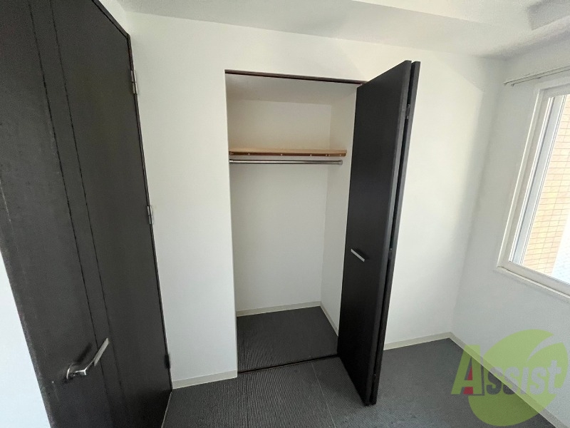 収納　寝室の収納です。部屋がすっきり片付きます。