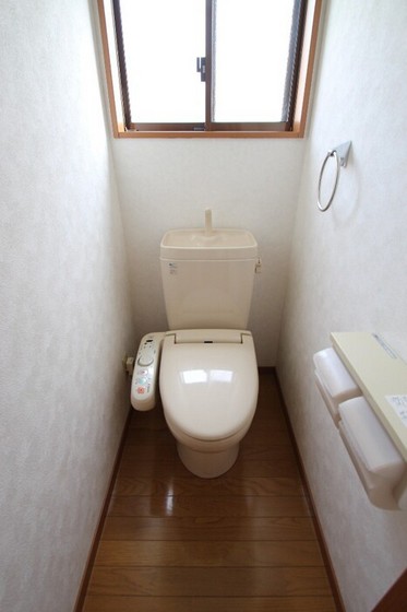 トイレ　※他号室の写真です