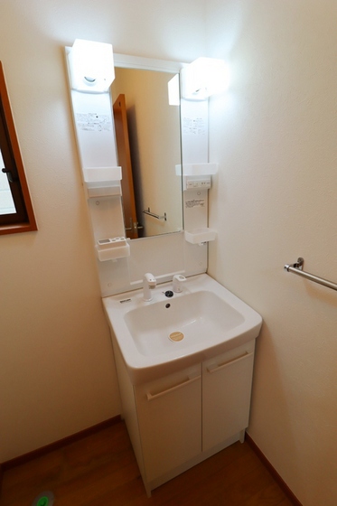 洗面設備　※他号室の写真です