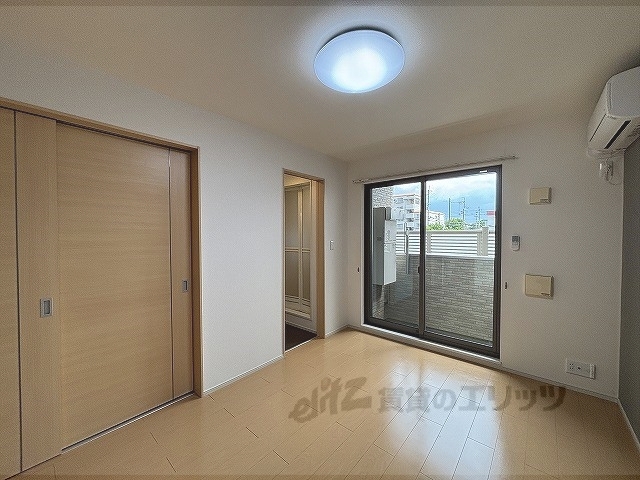 居室・リビング　リビング