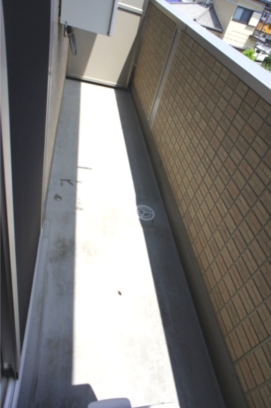 バルコニー　図面と現状に相違がある場合には現状を優先