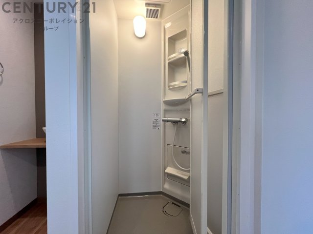 バス・シャワールーム　コンパクトなシャワールーム