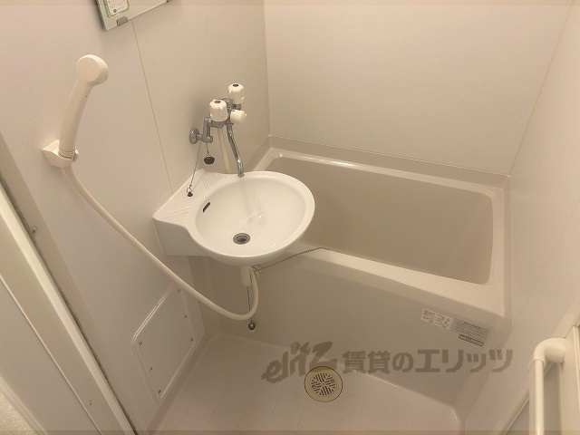 バス・シャワールーム　バス