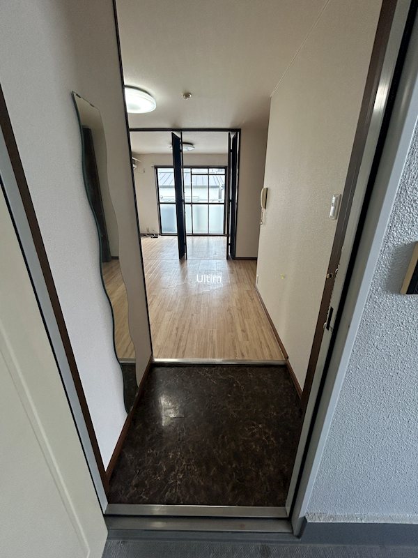 玄関　別室の画像です、ご参考までに