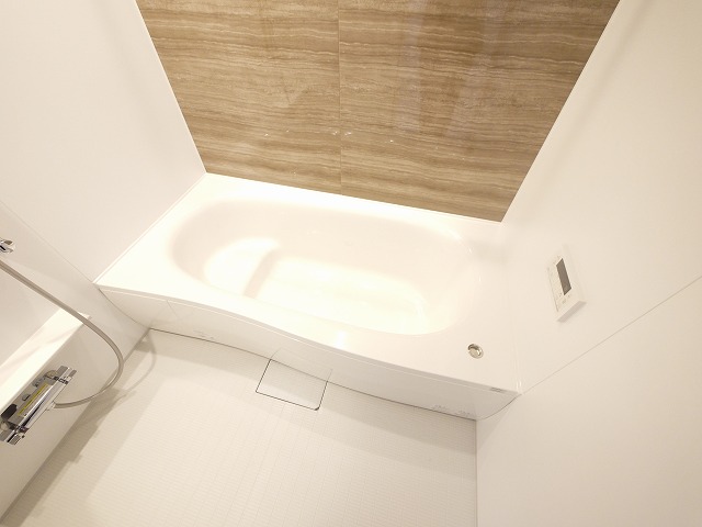 バス・シャワールーム　落ち着いた玄関です