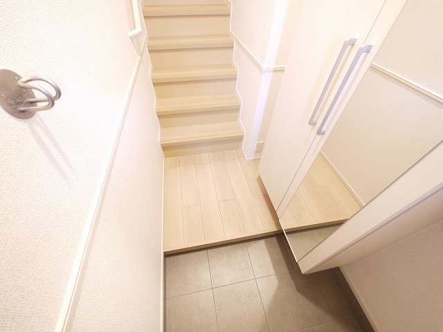 玄関　落ち着いた玄関です