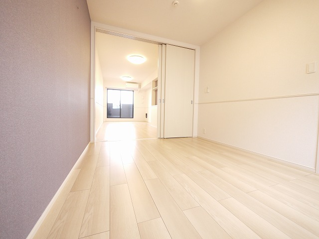 居室・リビング　きれいな洋室です