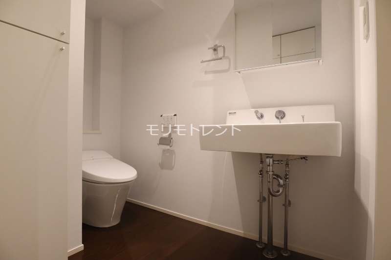 トイレ　室内参考写真（１Ｆ－Ｂタイプ）