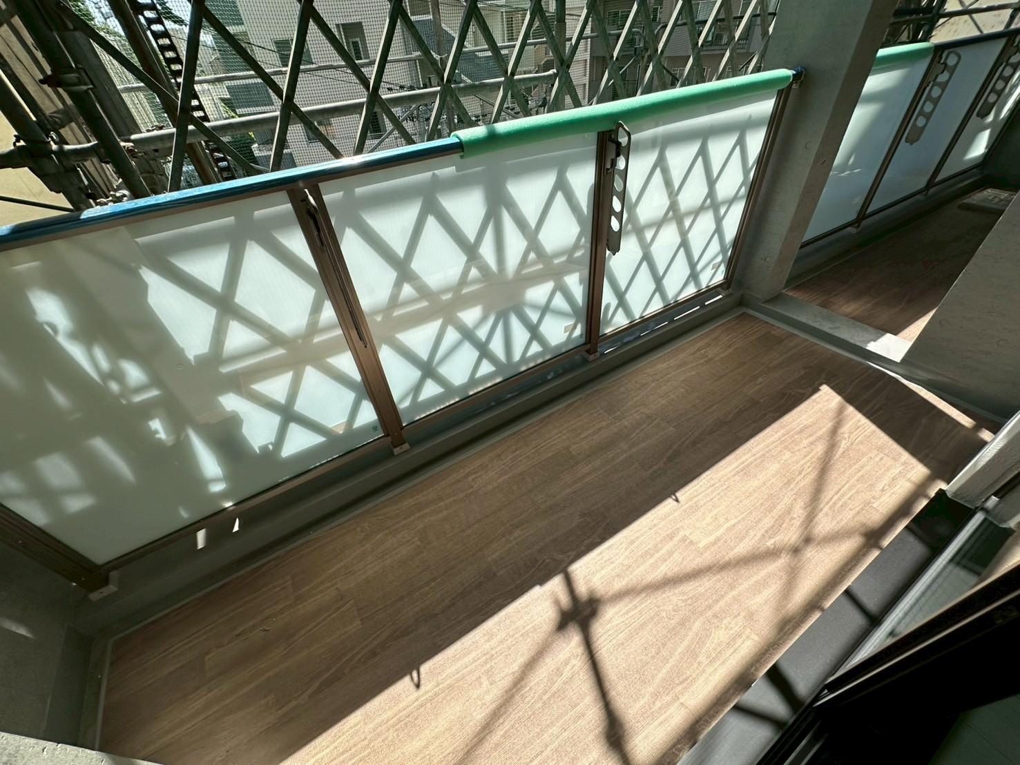 バルコニー　建築中です