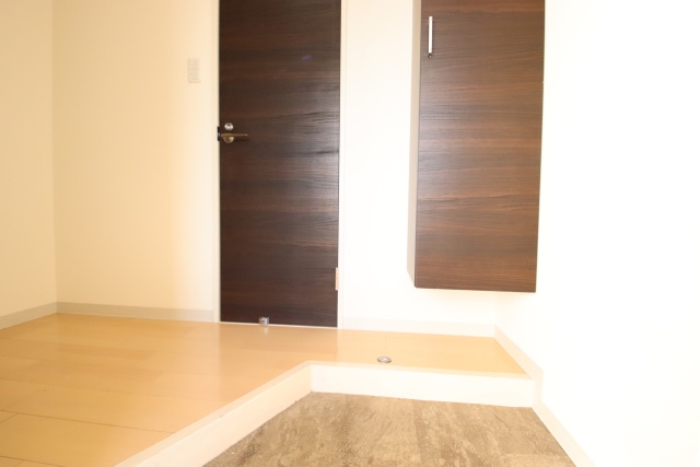 玄関　※別室の参考写真の為、現況優先です。