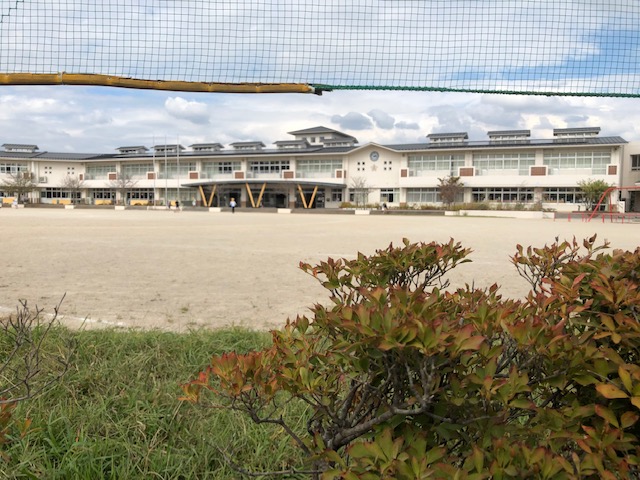 小学校　基山町立基山小学校（小学校）まで885m