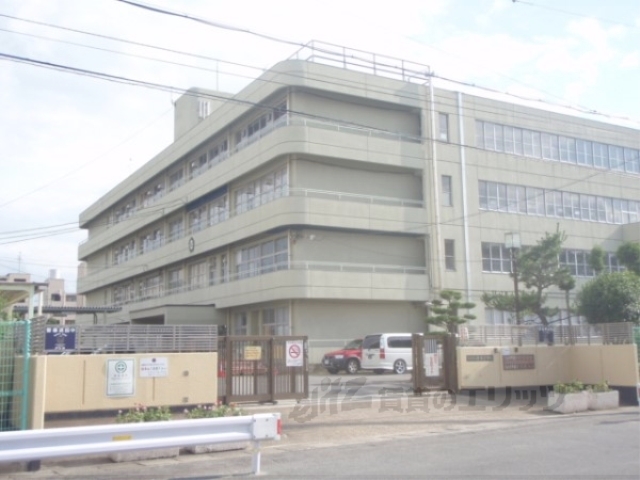 小学校　平盛小学校（小学校）まで220m