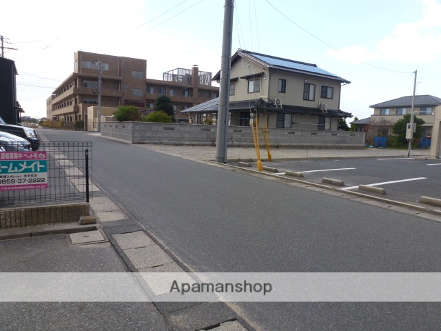 その他　前面道路（その他）まで0m