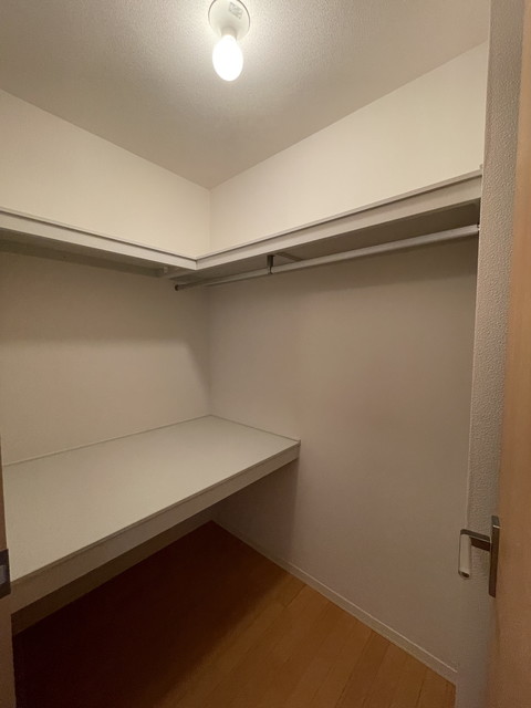 収納　ウォーキングクローゼット