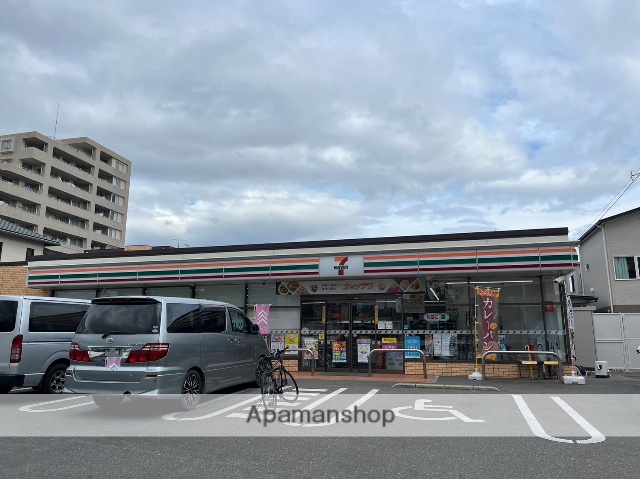 コンビニ　セブン－イレブン博多新和町２丁目店（コンビニ）まで185m
