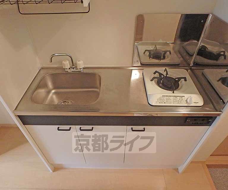 キッチン　ワイドサイズのシステムキッチンです。