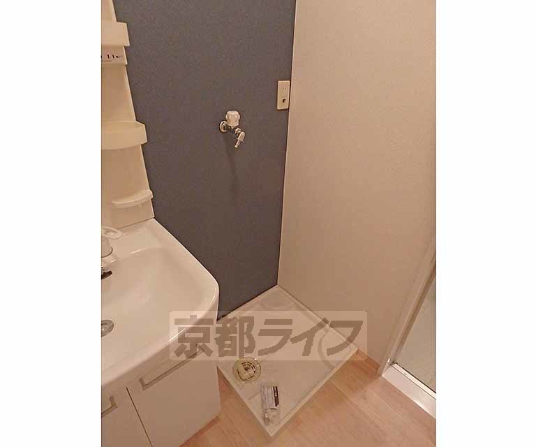 その他設備　洗濯機置き場は脱衣場にあります。