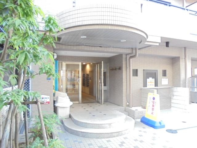 エントランス　こちらからお入りくださいね