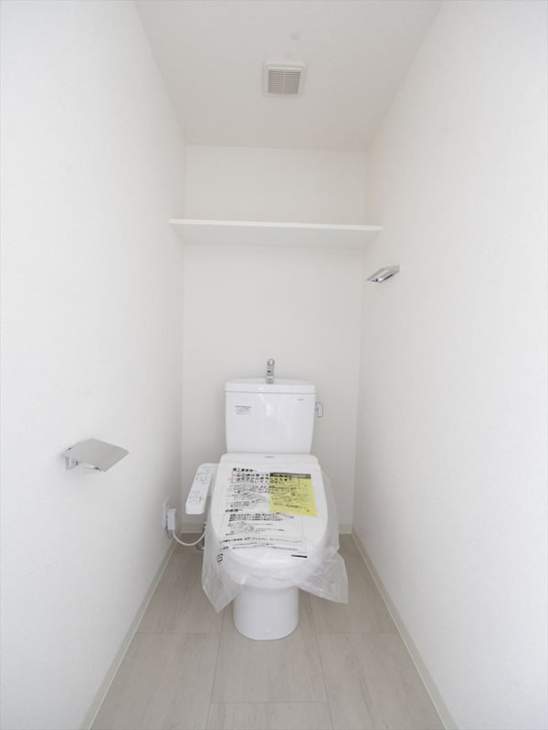 トイレ　温水洗浄便座付トイレ