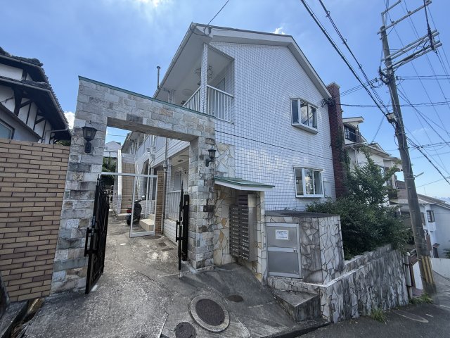 建物外観　落ち着いた雰囲気の外観です