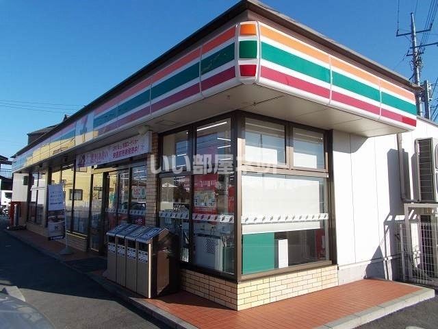 コンビニ　セブンイレブン前橋川原町店（コンビニ）まで411m