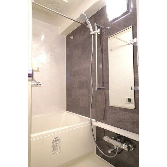 バス・シャワールーム　※写真は同タイプ住戸です。