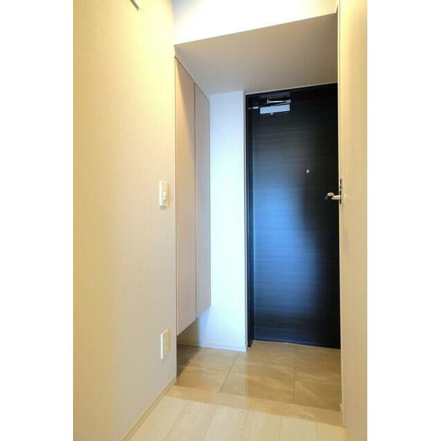 玄関　※写真は同タイプ住戸です。