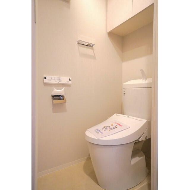 トイレ　※写真は同タイプ住戸です。