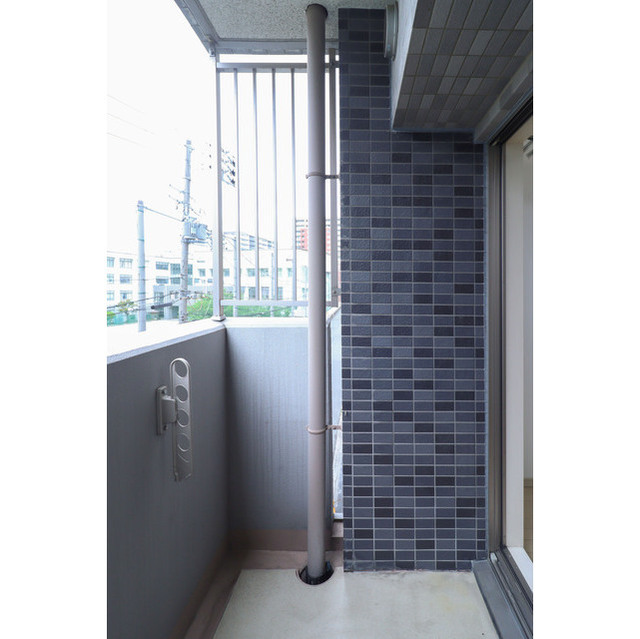 バルコニー　お洗濯にも便利なバルコニー付き